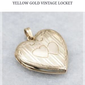 Heart Shaped Engraved Yellow Gold Vintage Locket 10k